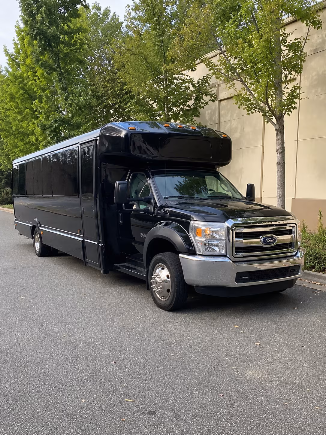 Buffalo Winery Tour & Pub Crawl Transportation party bus exterior